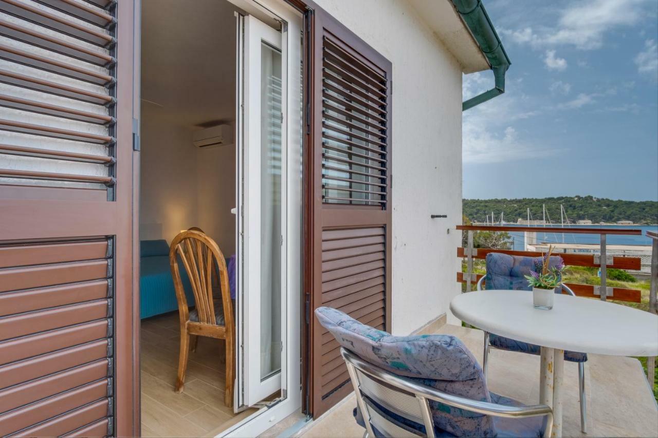 Apartment Marika Mali Lošinj Exterior foto
